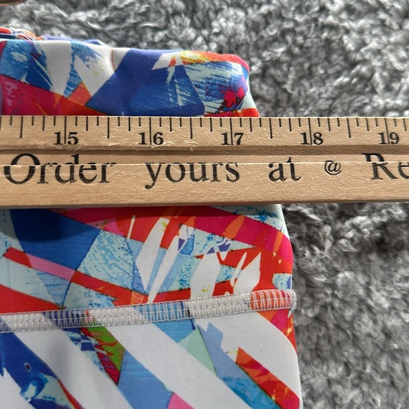 Athleta Kaleidoscope Sonar Capri Leggings White & Multi Colors Size XLT - Picture 4 of 12